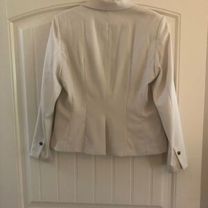 H&M cream blazer size 12